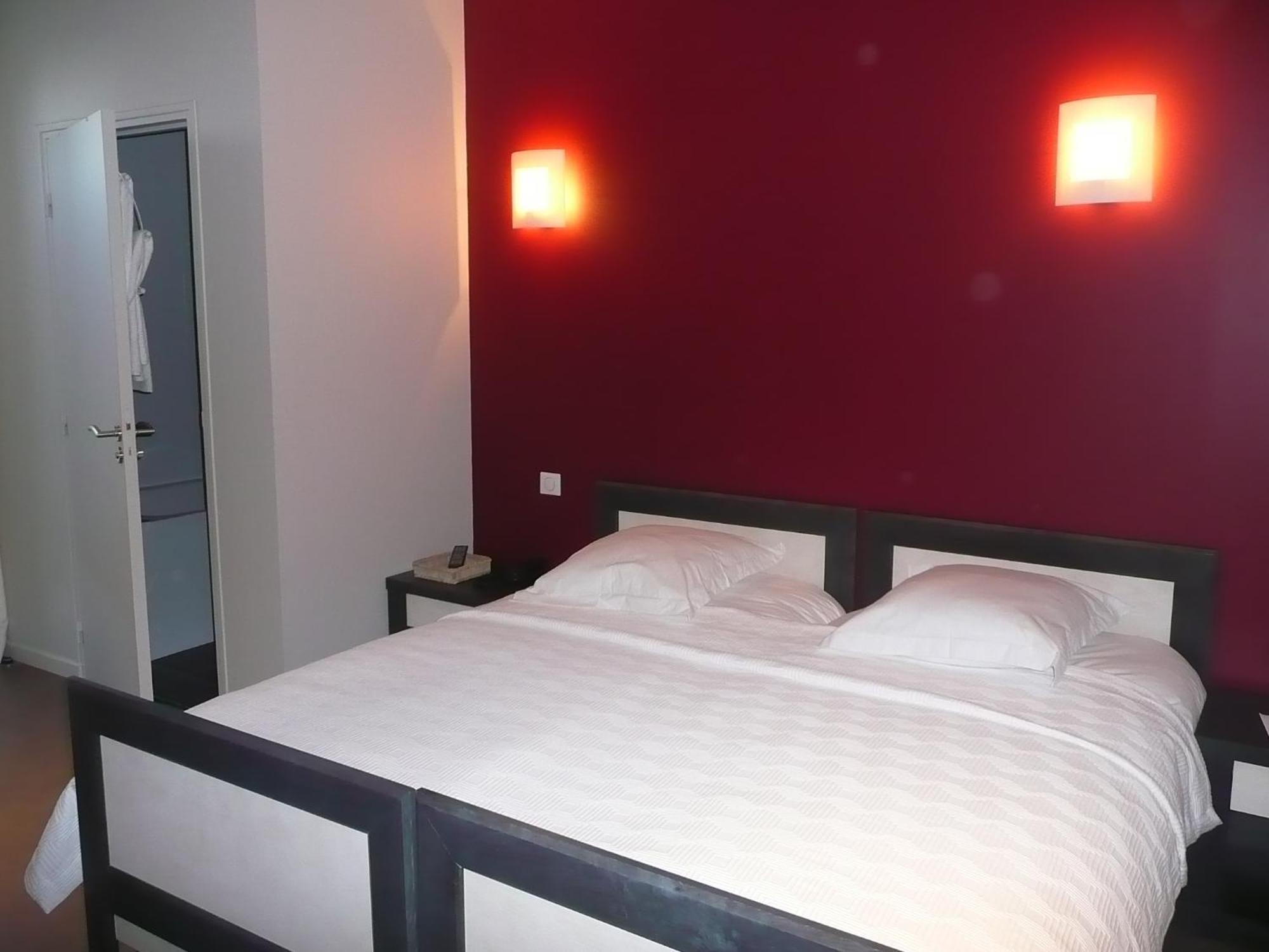 Hotel Le Saint Aubin Chevillé Esterno foto